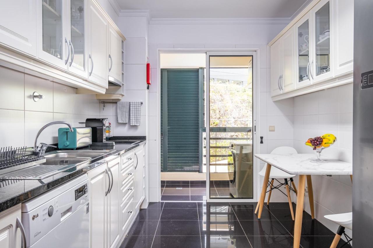Lovely Apartment At The Best Location In Funchal Exterior photo